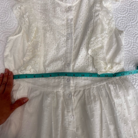 Elegant White Eyelet Midi Dress - Picture 10 of 13